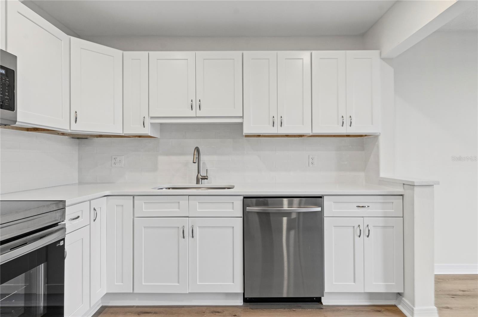 4895 BAY ST NE #109 — photo 2