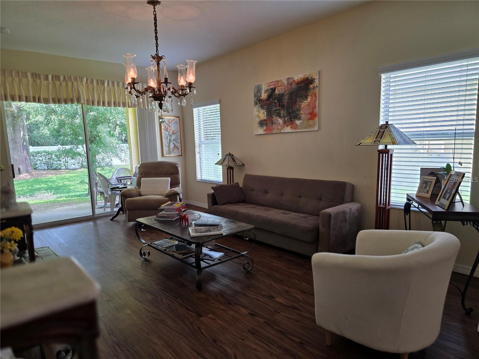 37611 GEORGINA TER — photo 11