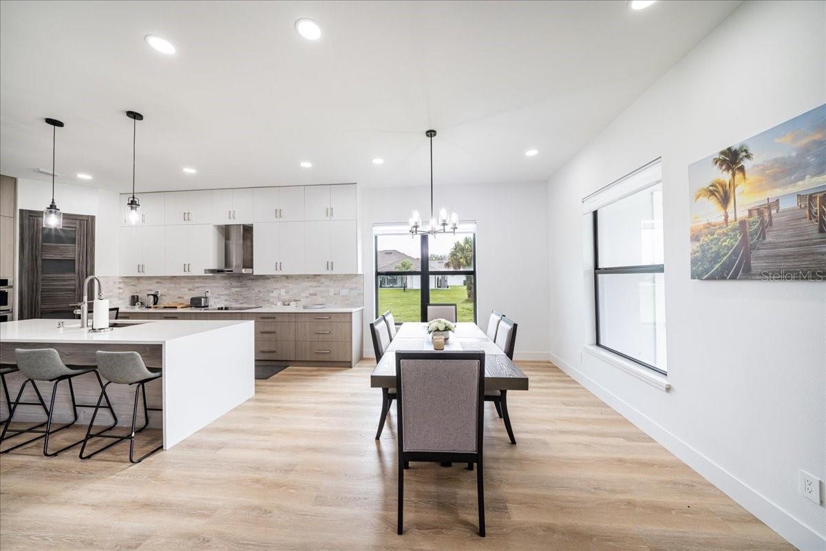 498 VENTURA ST — photo 33