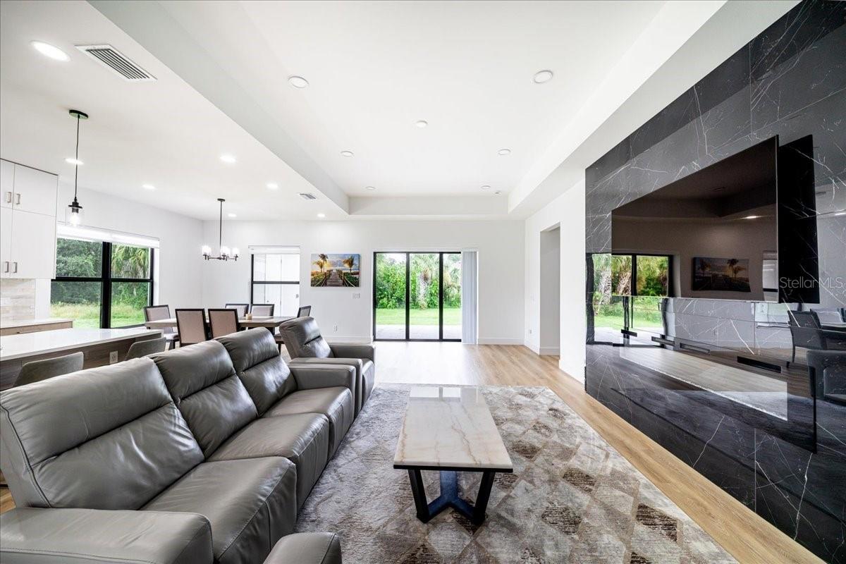 498 VENTURA ST — photo 36