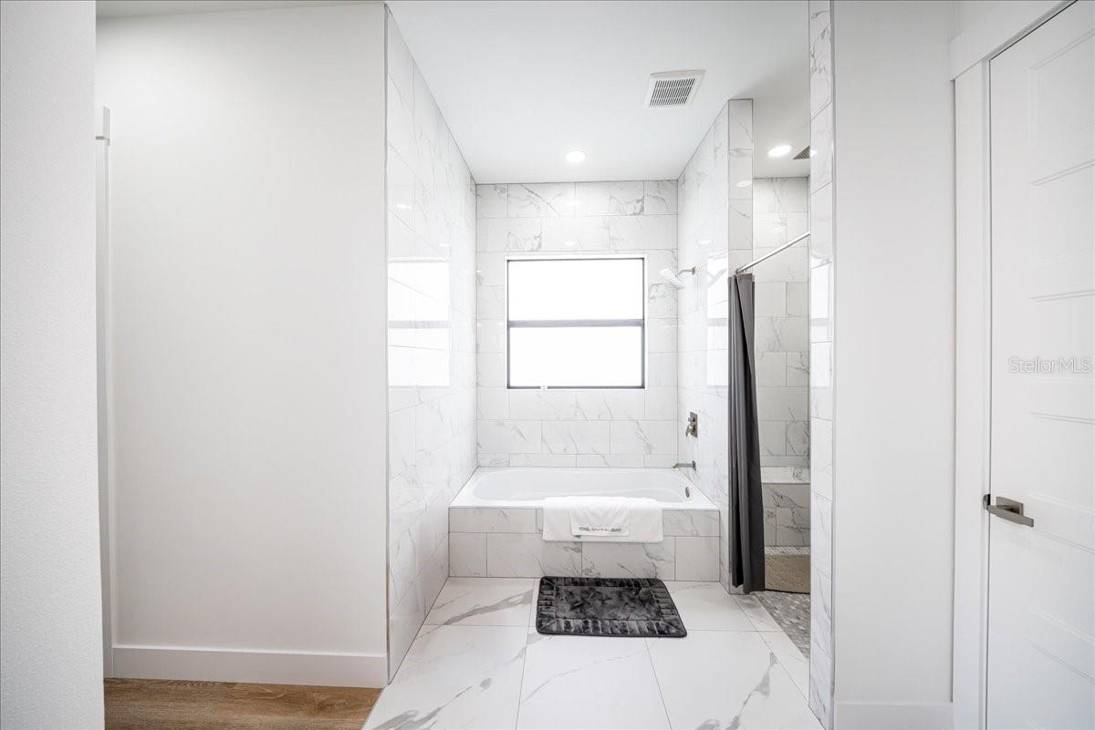 498 VENTURA ST — photo 43