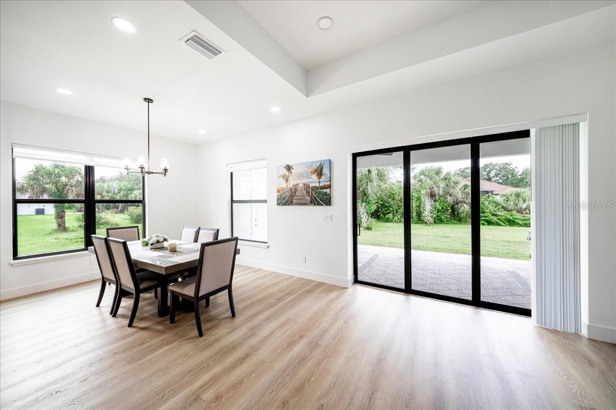 498 VENTURA ST — photo 37