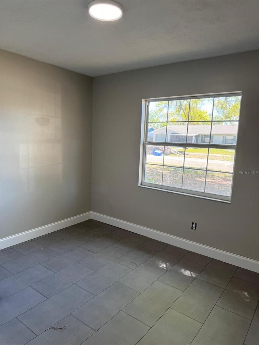 609 AVOCADO DR — photo 14