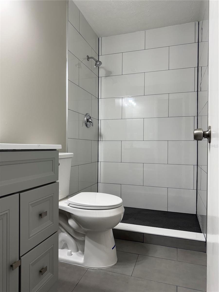 609 AVOCADO DR — photo 11