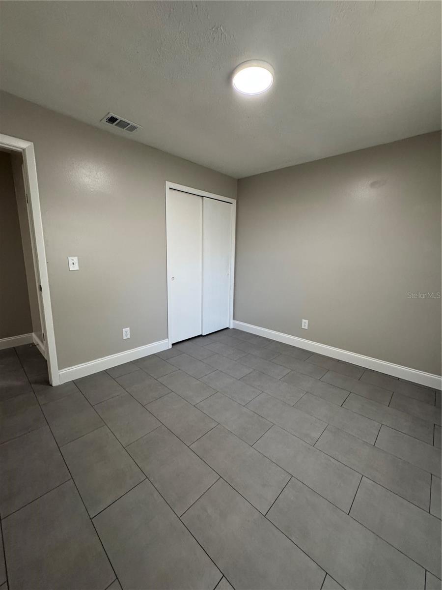 609 AVOCADO DR — photo 13