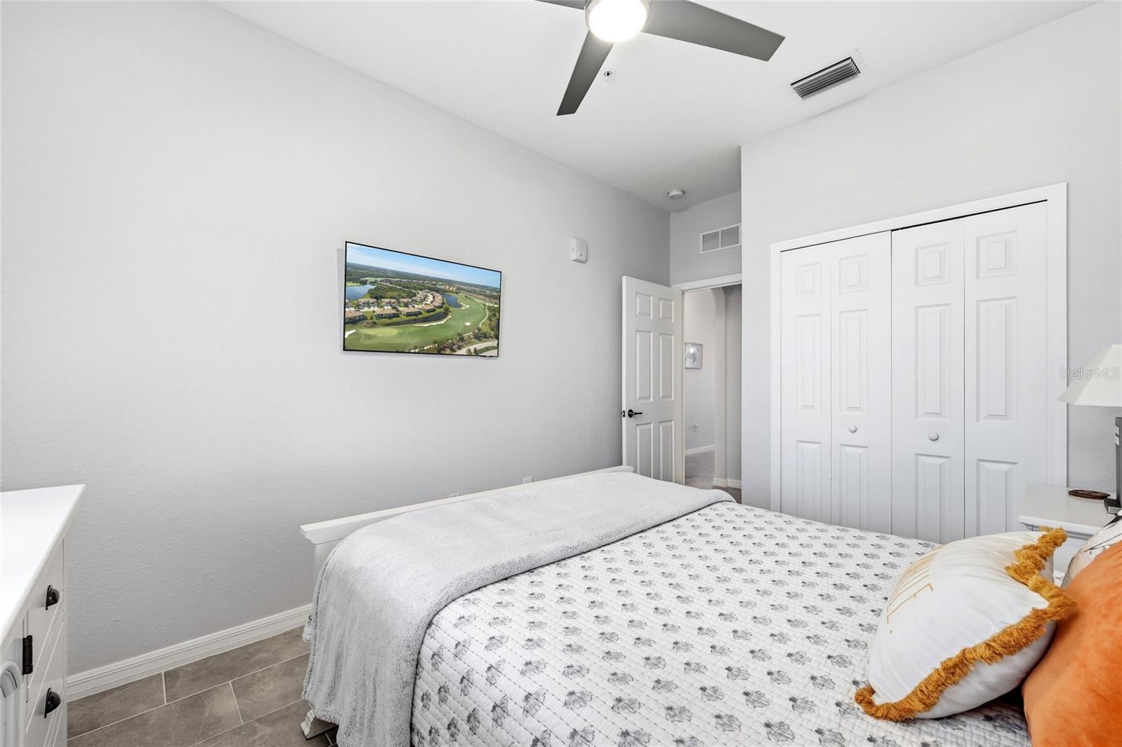 18008 GAWTHROP DR #402 — photo 16