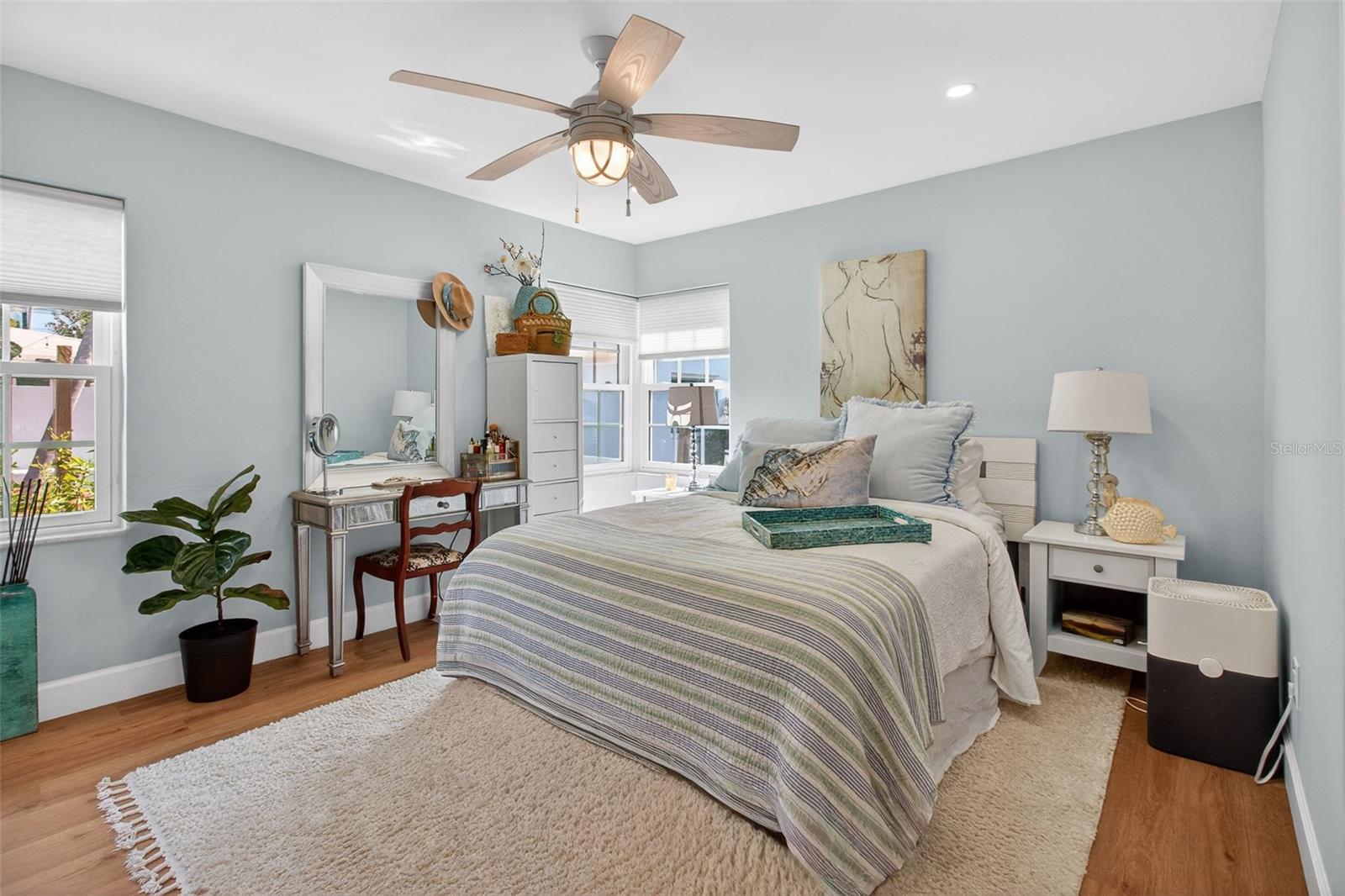 741 LANTANA AVE — photo 16