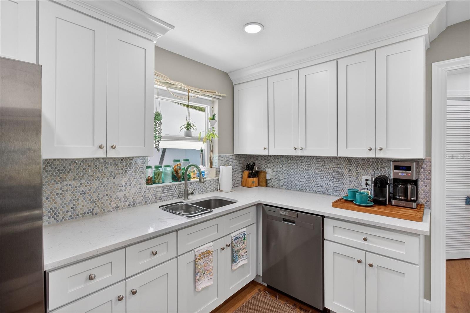 741 LANTANA AVE — photo 6