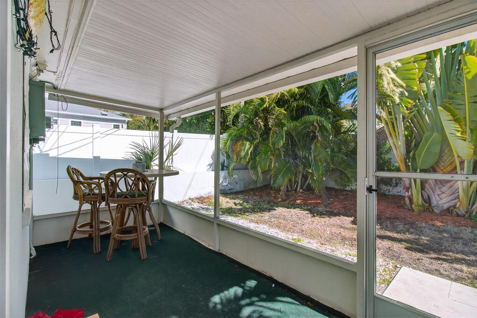 741 LANTANA AVE — photo 21