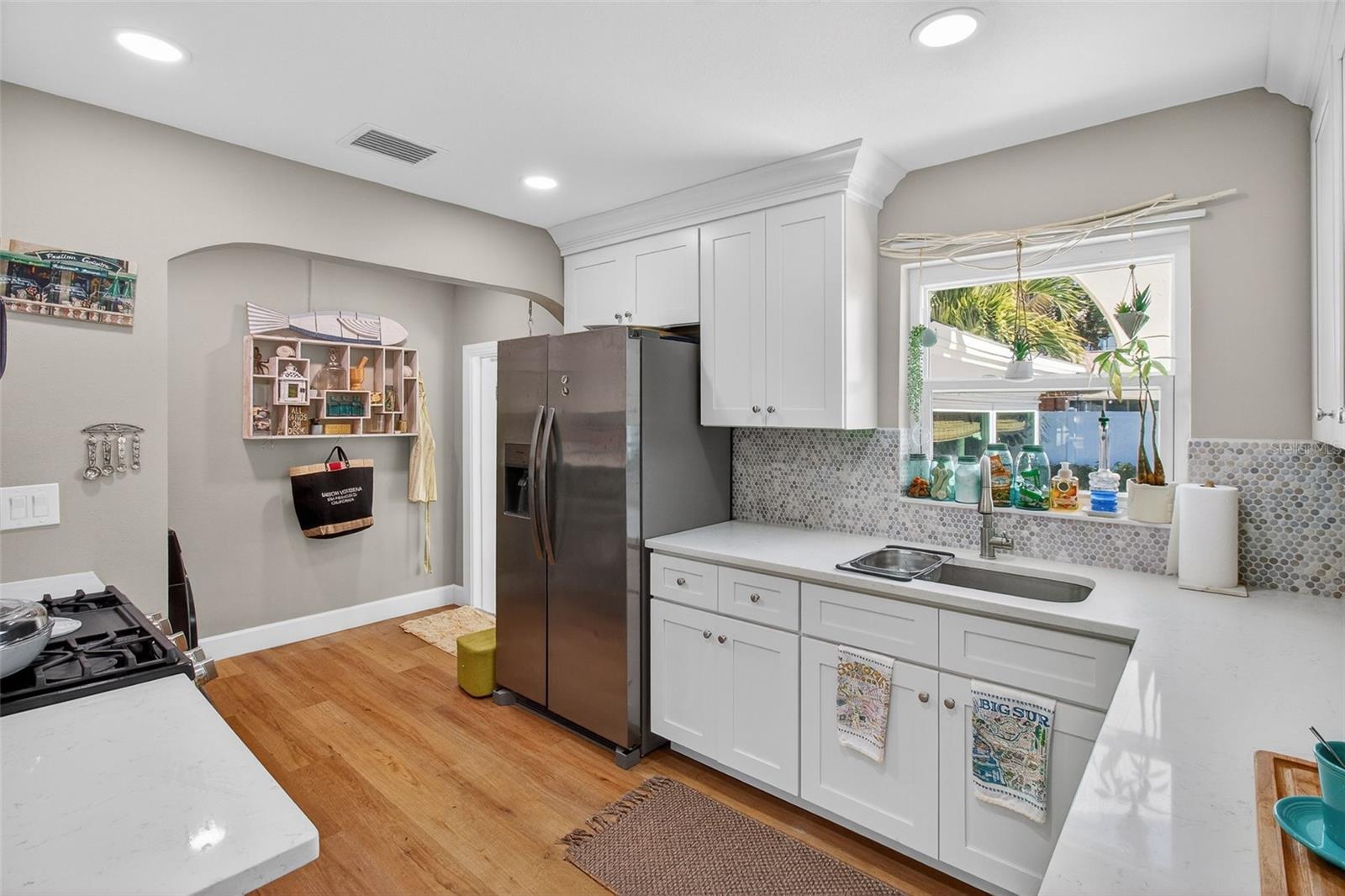 741 LANTANA AVE — photo 9
