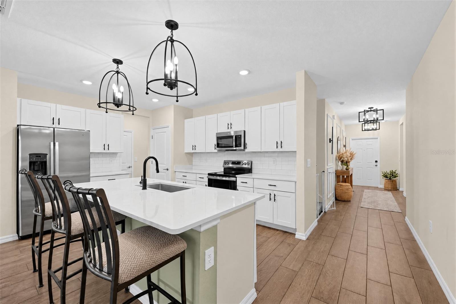 4974 EAGLE ROCK DR — photo 11