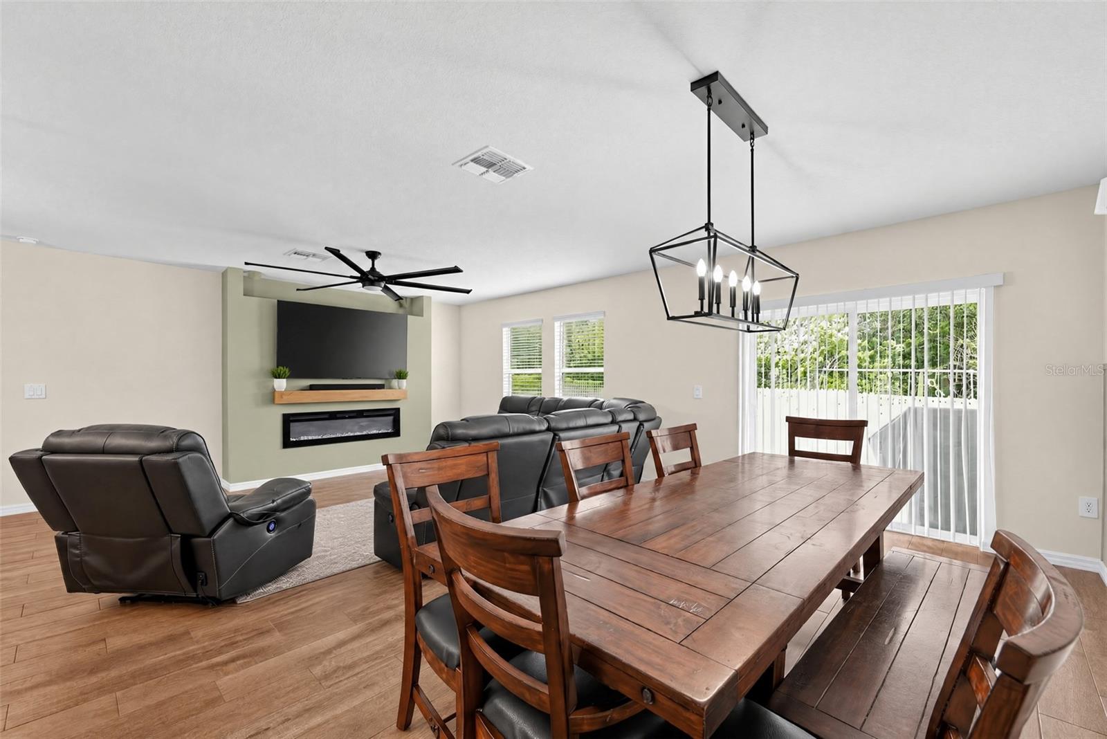 4974 EAGLE ROCK DR — photo 17