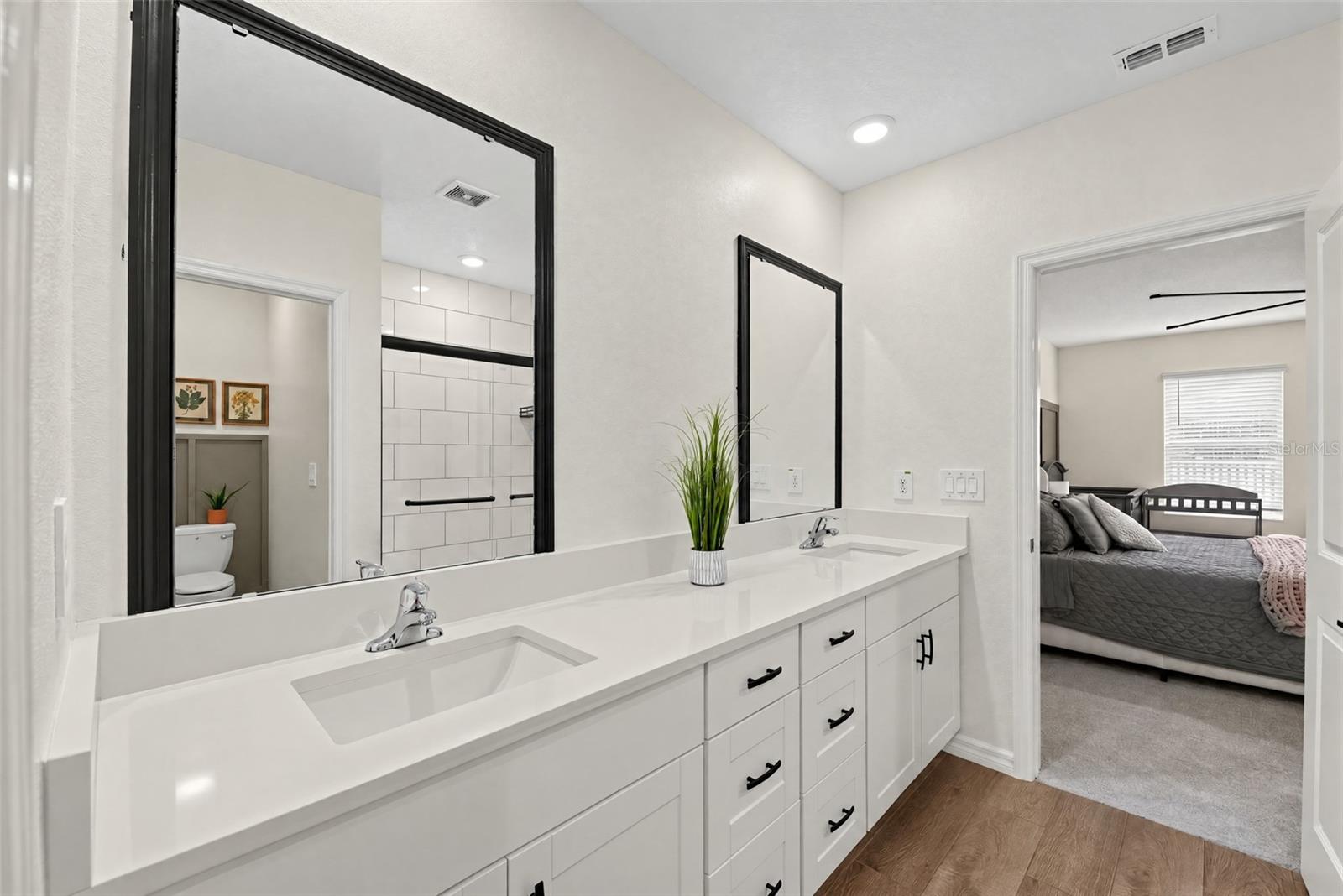 4974 EAGLE ROCK DR — photo 21