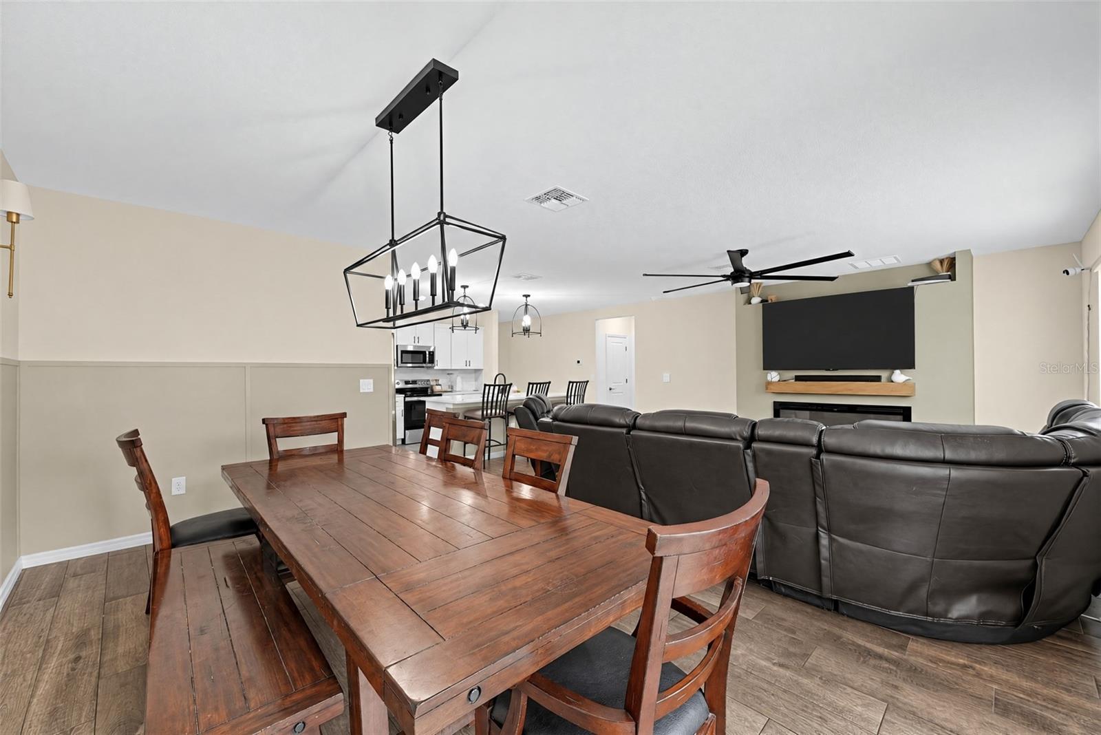 4974 EAGLE ROCK DR — photo 16