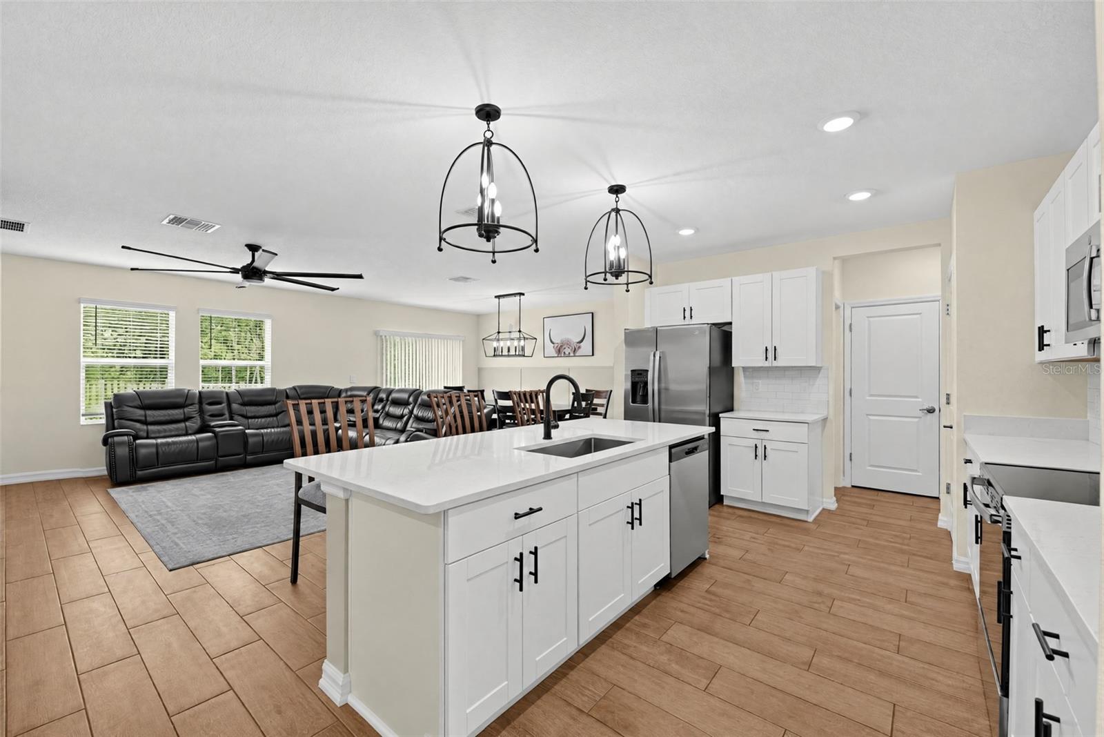 4974 EAGLE ROCK DR — photo 12