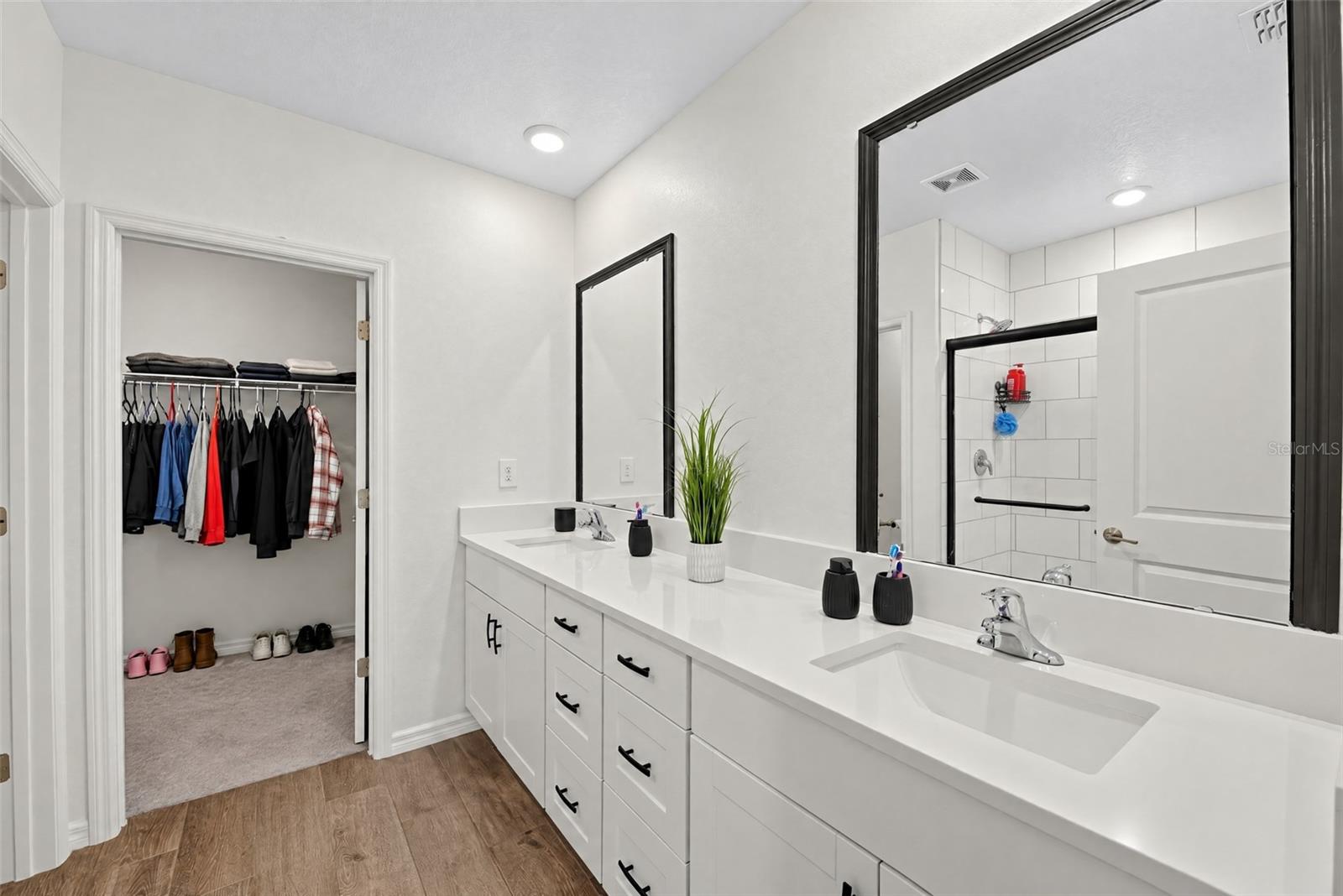 4974 EAGLE ROCK DR — photo 22