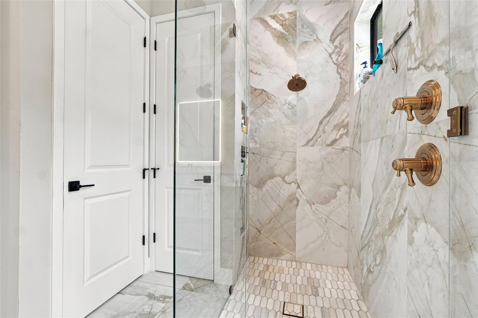 3946 COUNTRY VIEW DR — photo 39