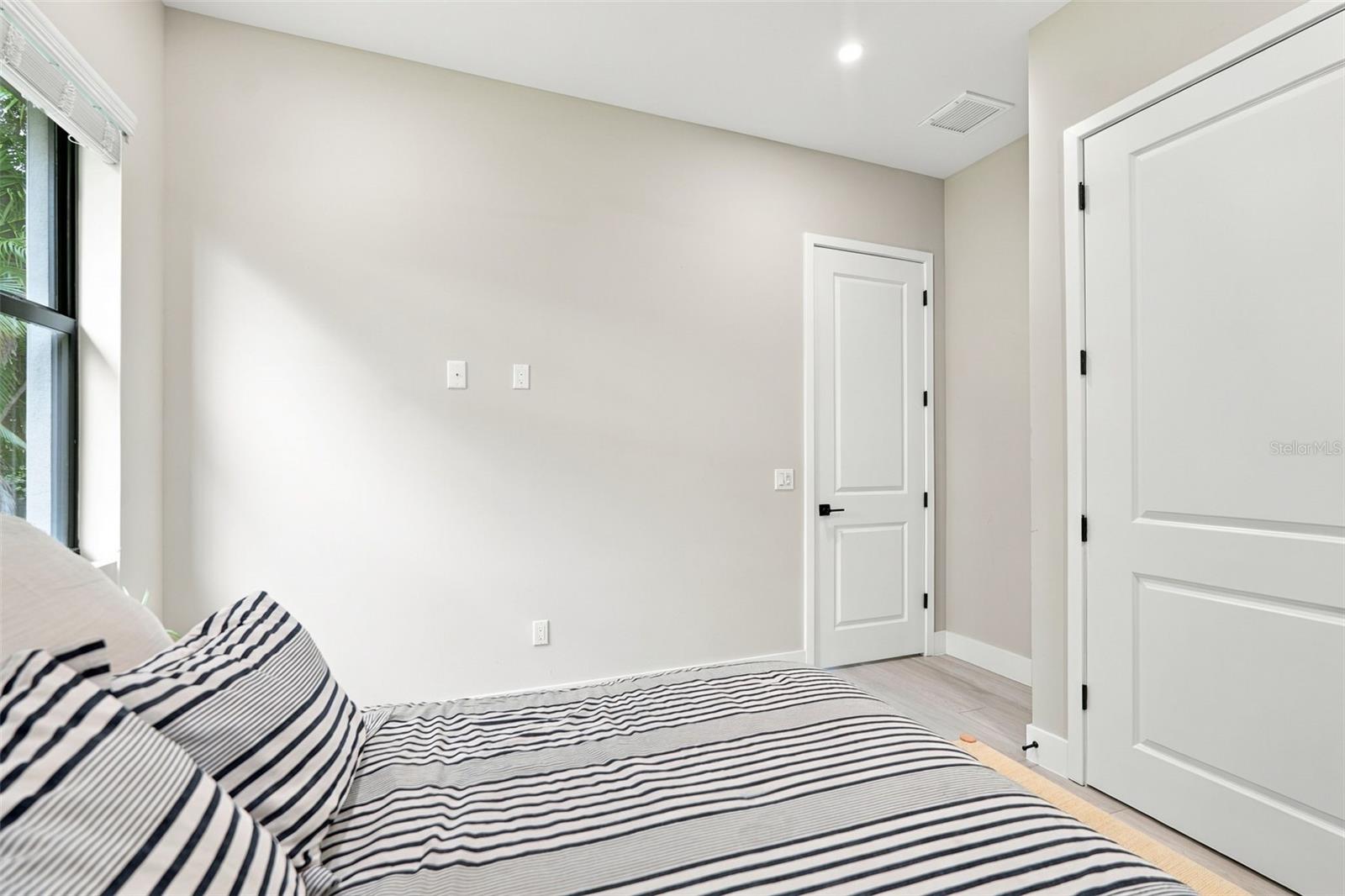 3946 COUNTRY VIEW DR — photo 56