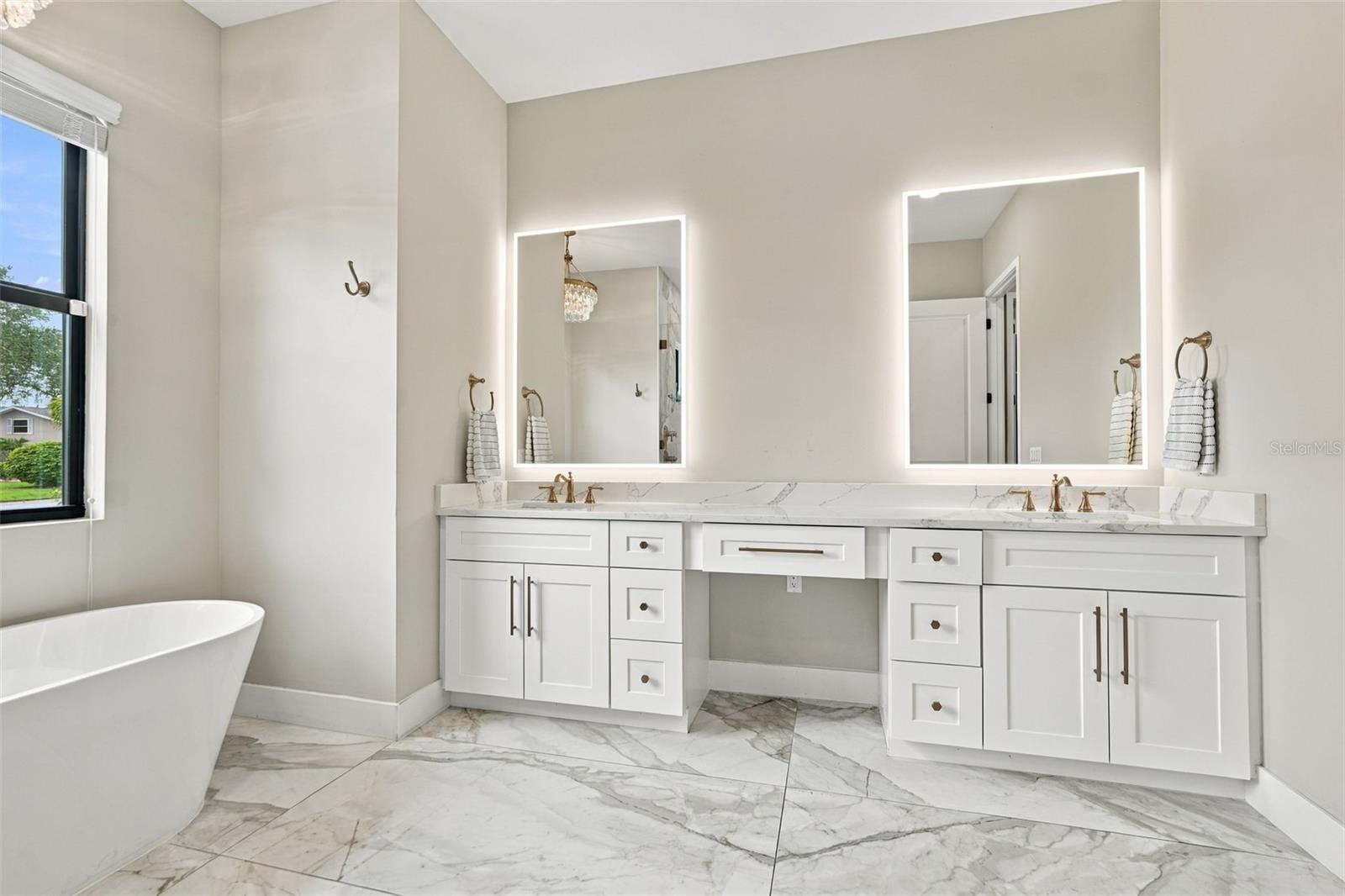 3946 COUNTRY VIEW DR — photo 38