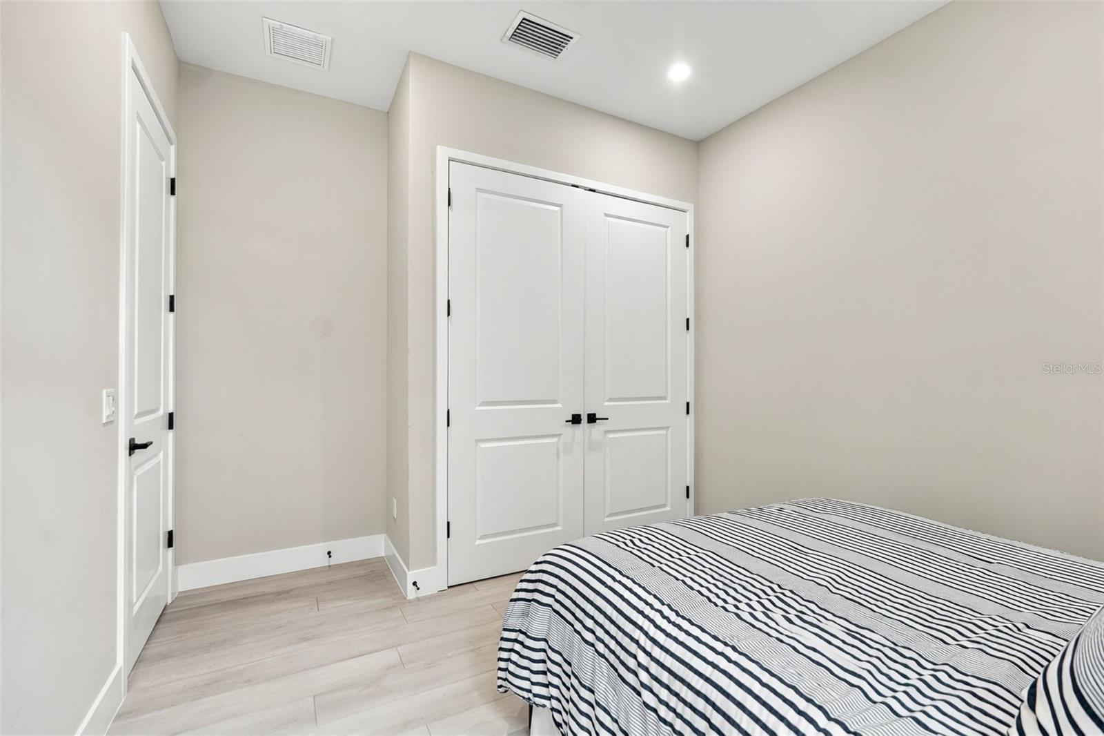 3946 COUNTRY VIEW DR — photo 57