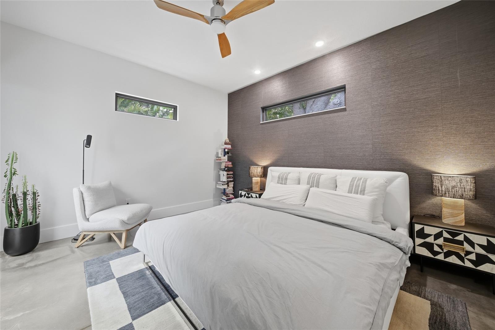 2476 FLOYD ST — photo 13