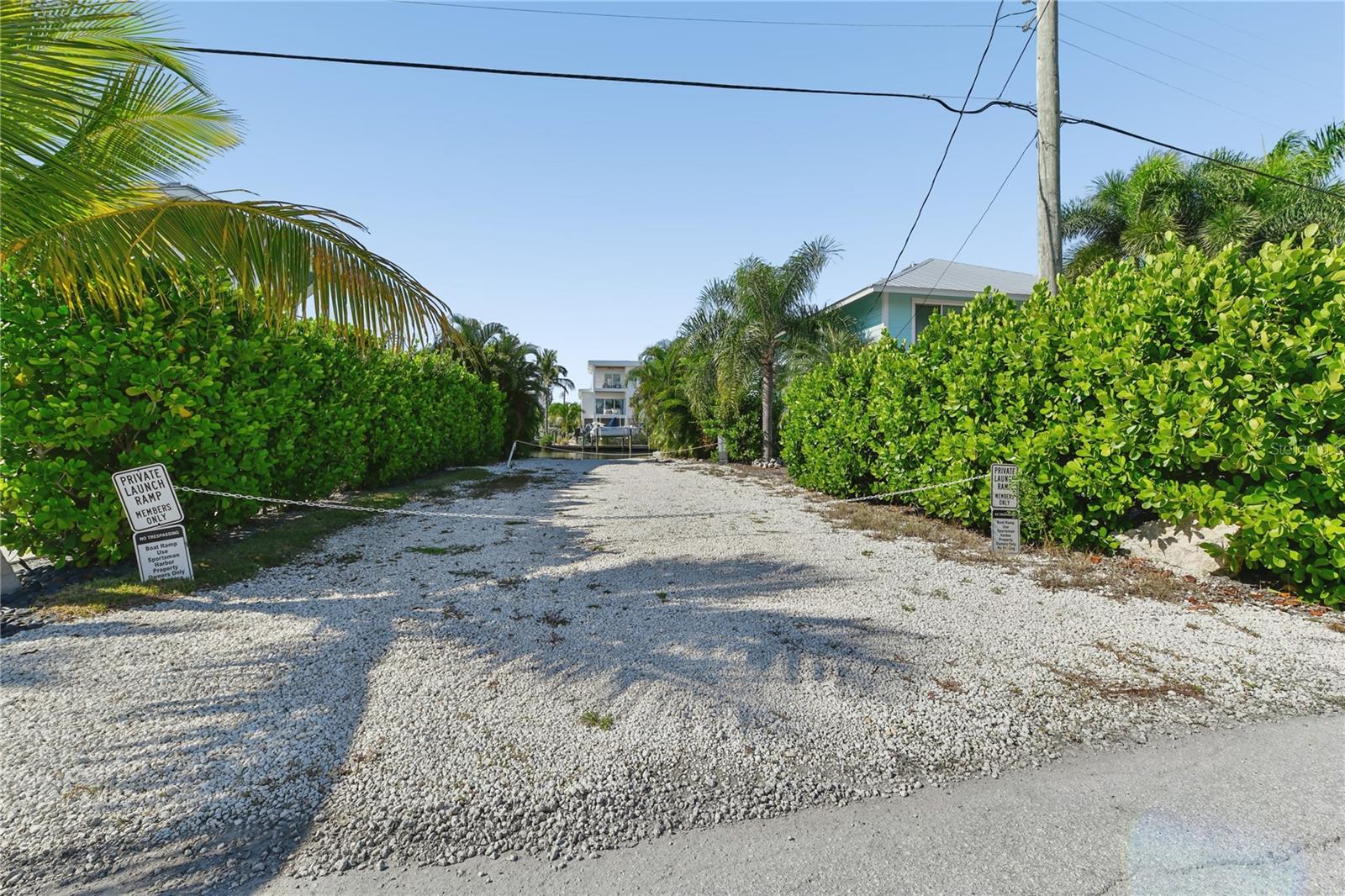 264 S HARBOR DR — photo 45