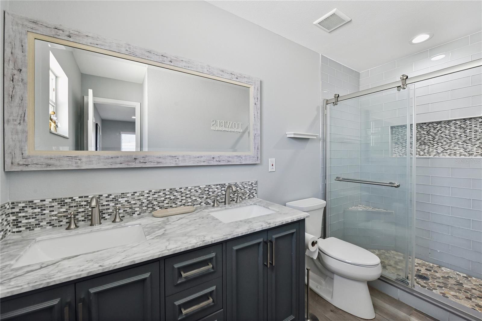 264 S HARBOR DR — photo 14