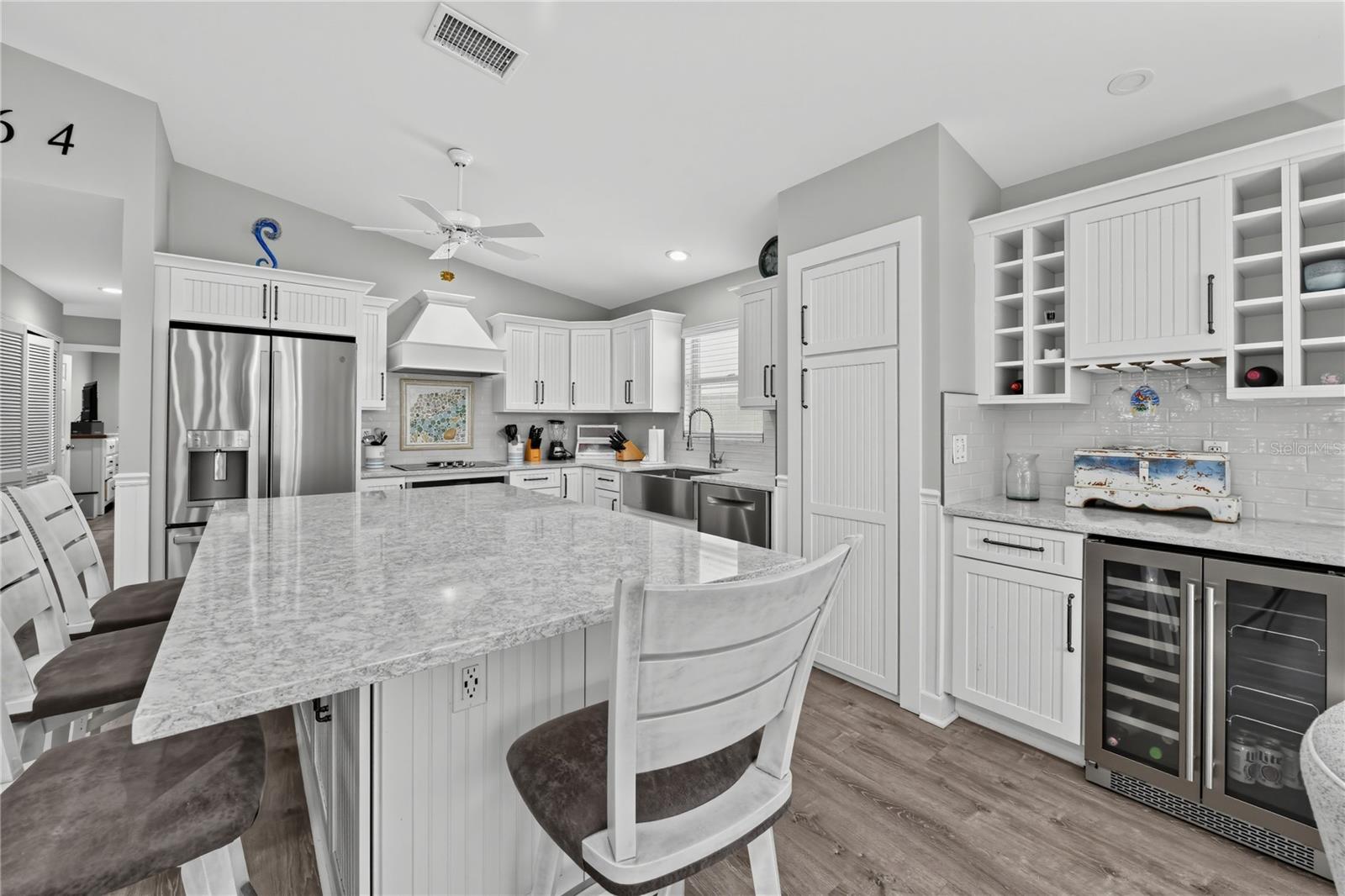 264 S HARBOR DR — photo 5