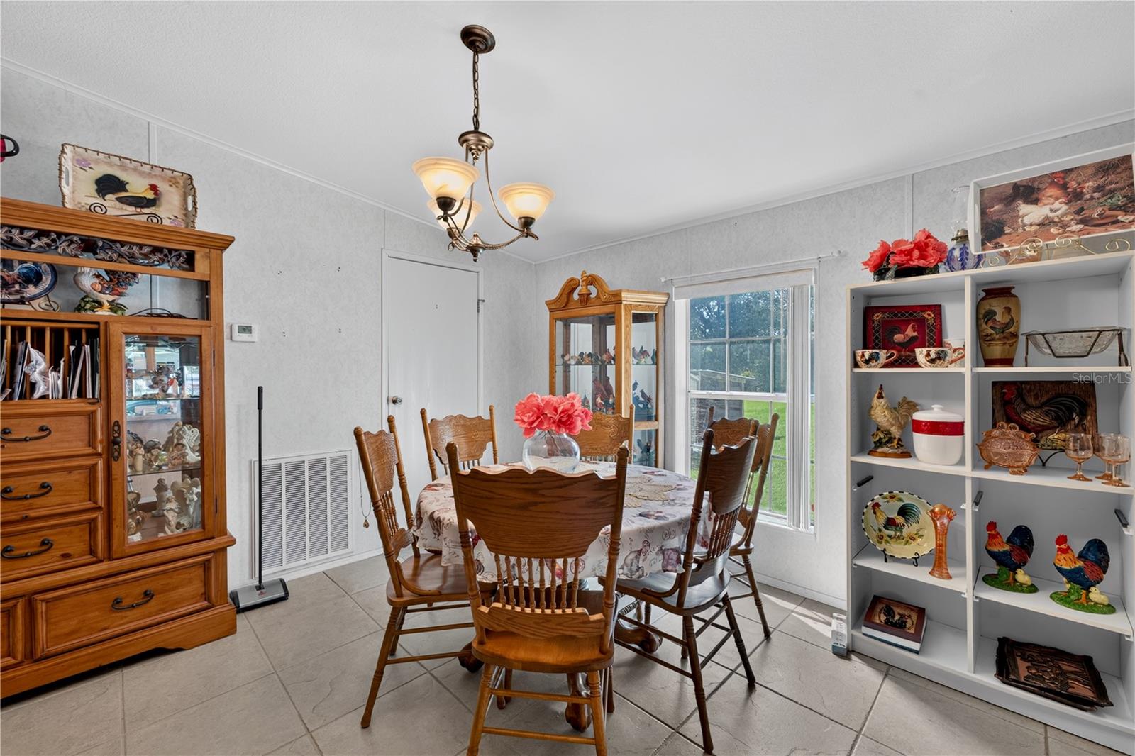 8425 HEATHER DR — photo 20