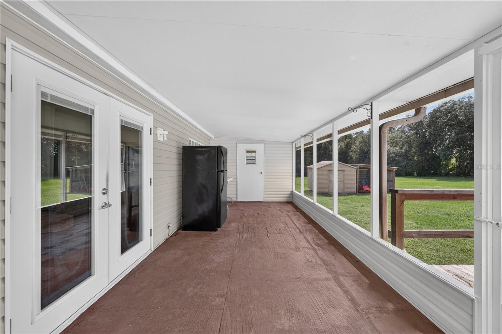 8425 HEATHER DR — photo 31