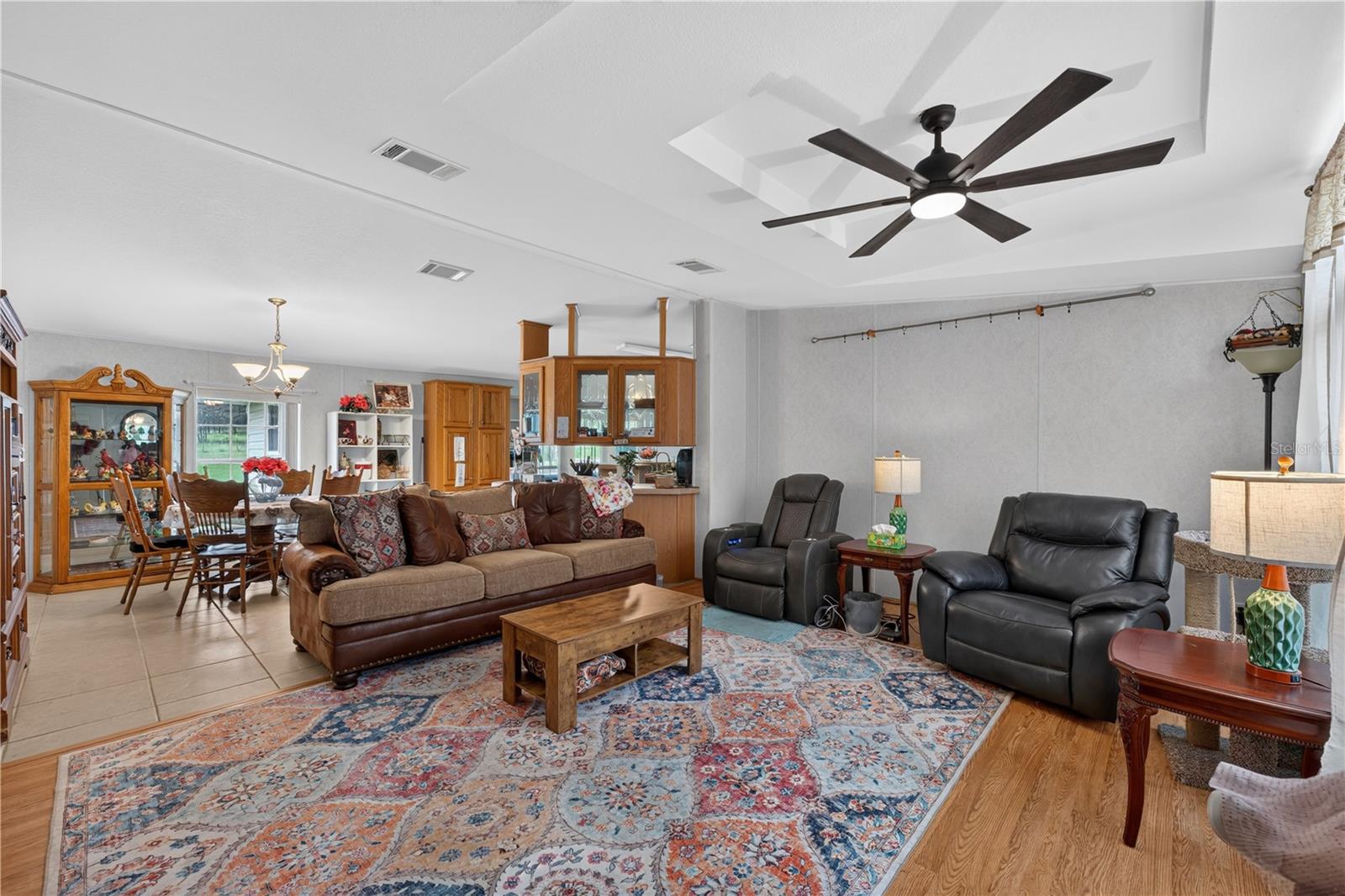8425 HEATHER DR — photo 12