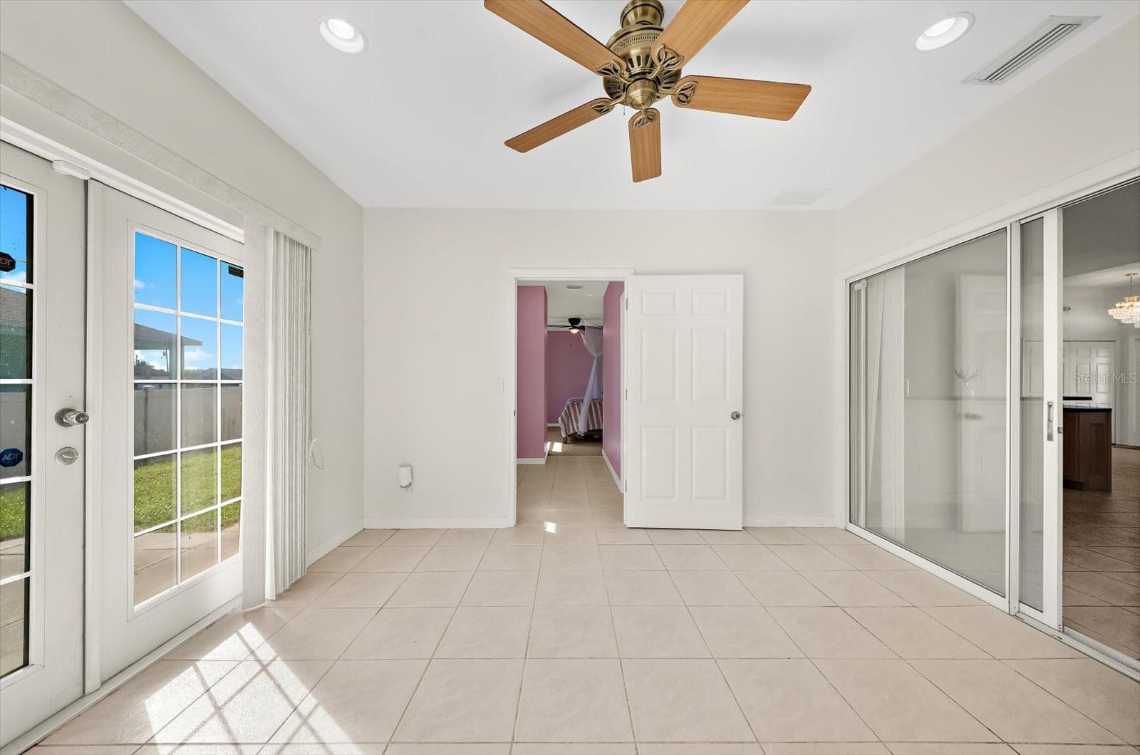 217 SAN CARLOS AVE — photo 35
