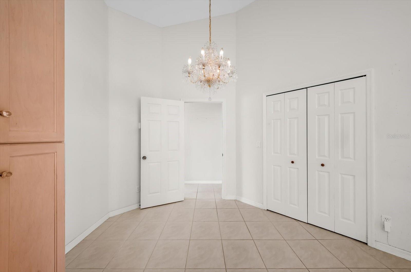 217 SAN CARLOS AVE — photo 16