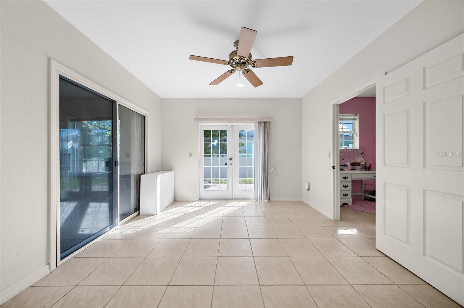 217 SAN CARLOS AVE — photo 31