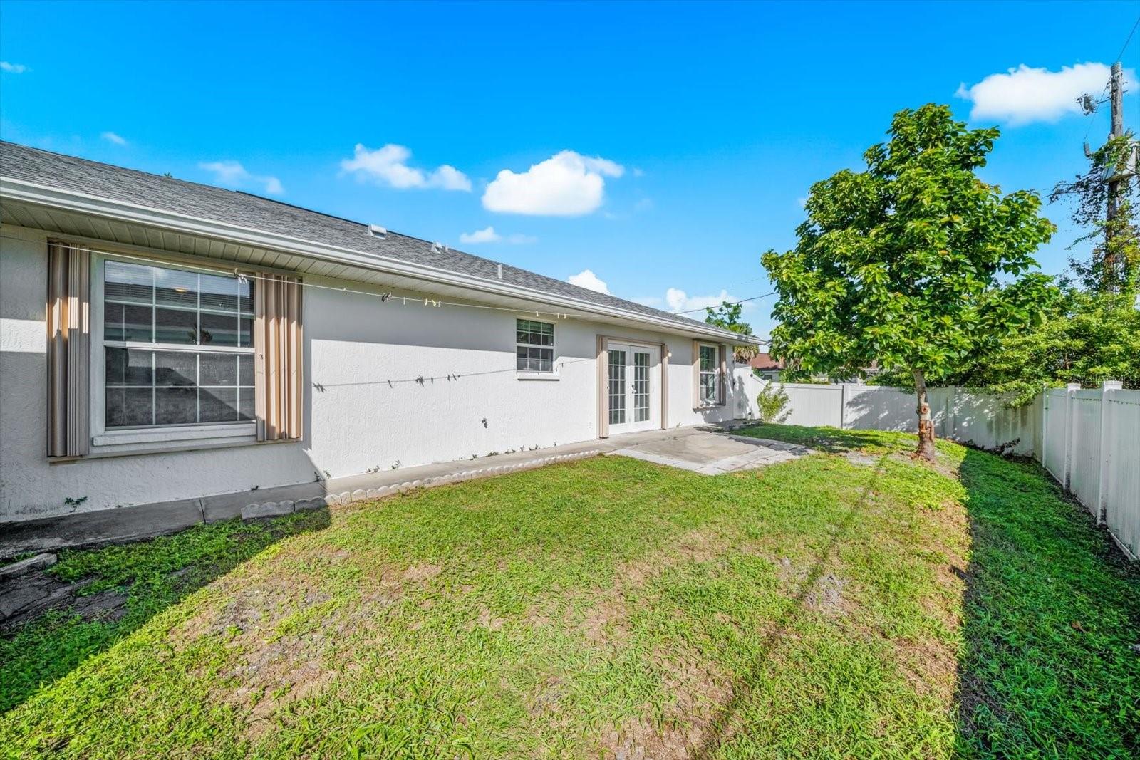 217 SAN CARLOS AVE — photo 48
