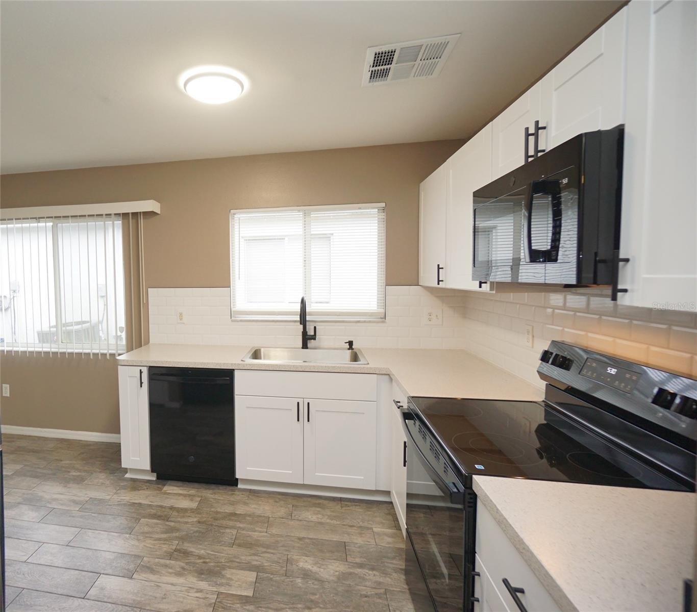 3106 PINE TOP DR — photo 20