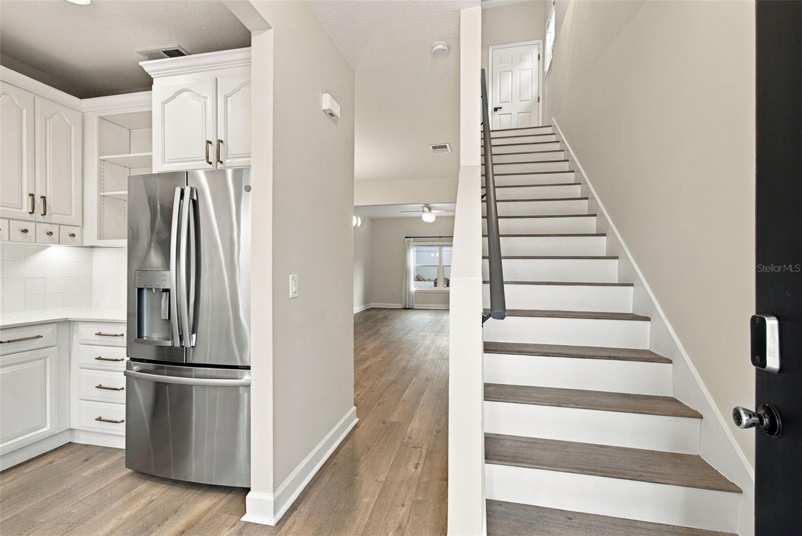 5303 POINT PLEASANT LN — photo 2