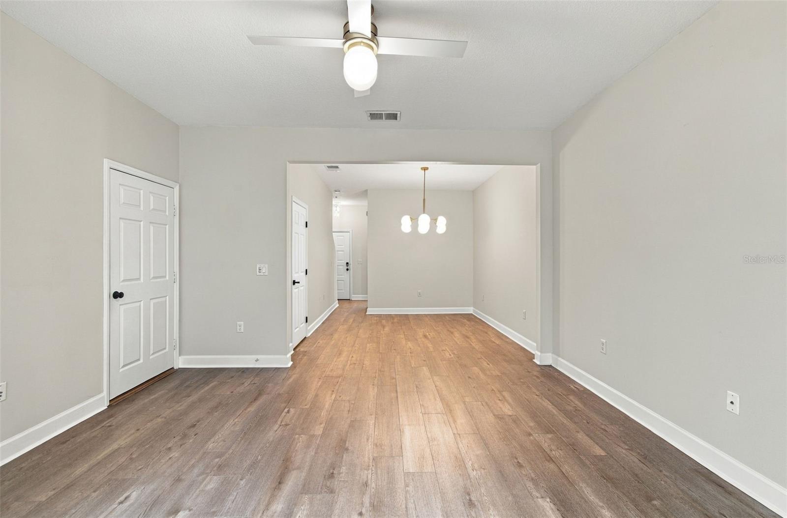 5303 POINT PLEASANT LN — photo 9