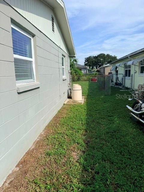 7323 OAK CREST DR — photo 27