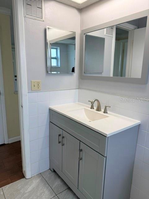 7323 OAK CREST DR — photo 23