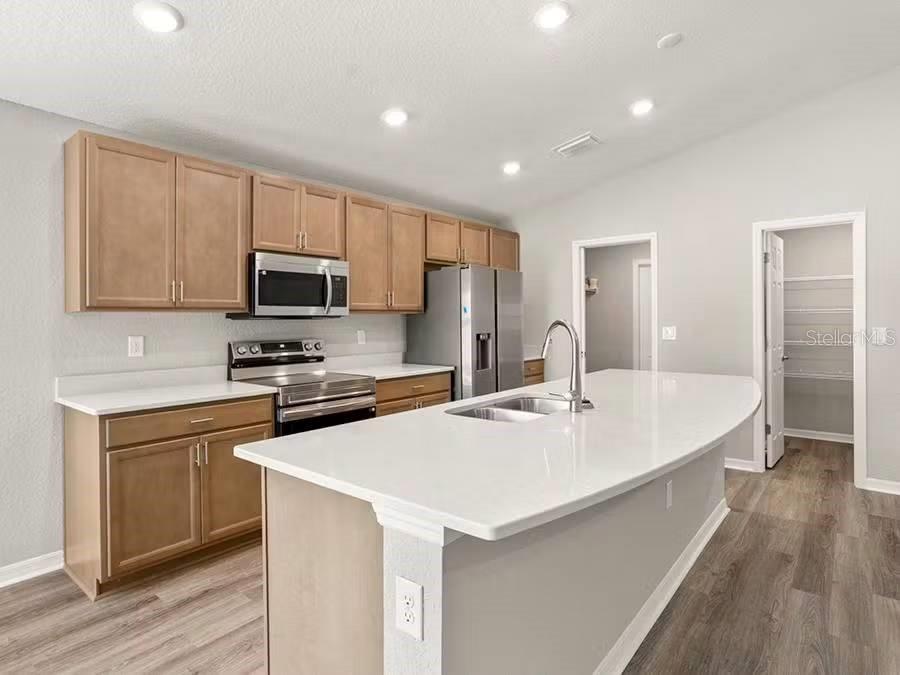 139 DANCING DAHLIA ST — photo 8