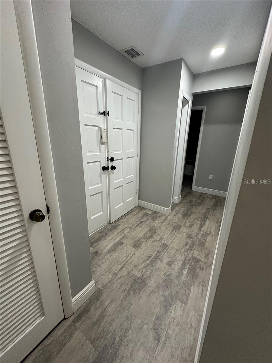 514 WINDRUSH BAY DR — photo 13