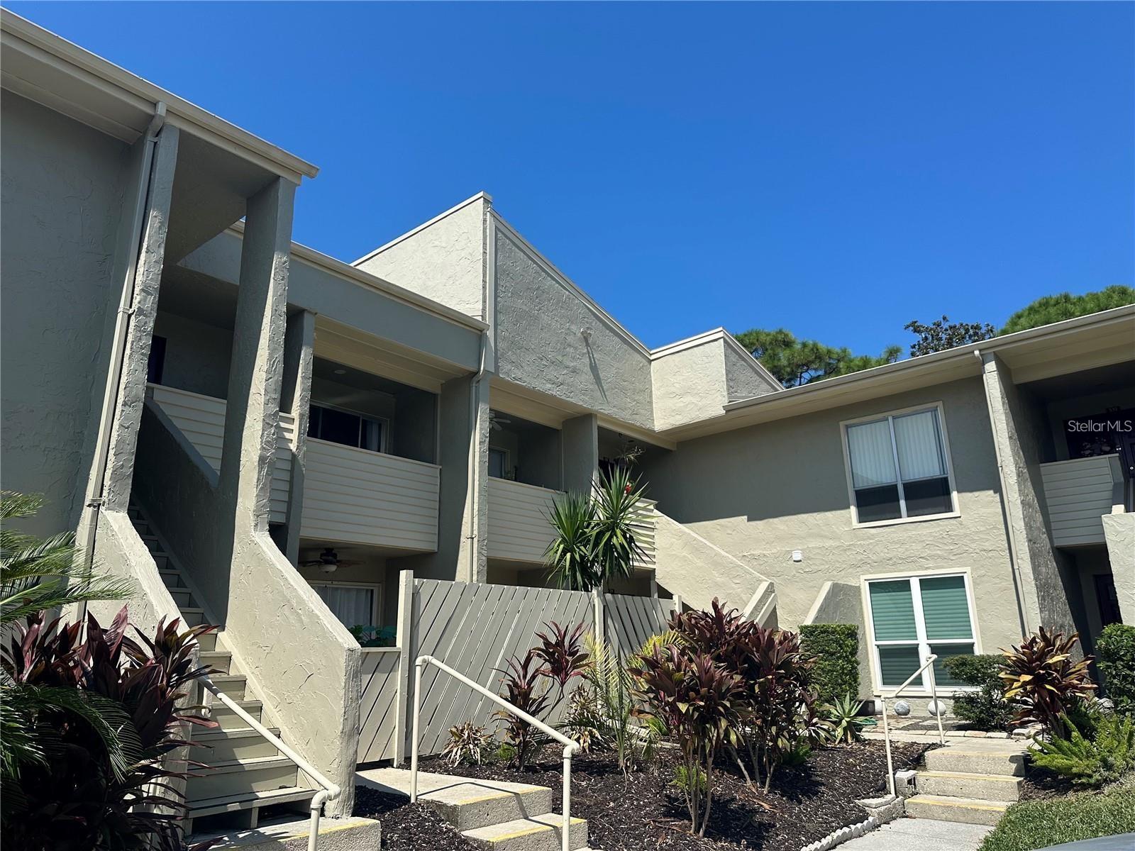514 WINDRUSH BAY DR — photo 4