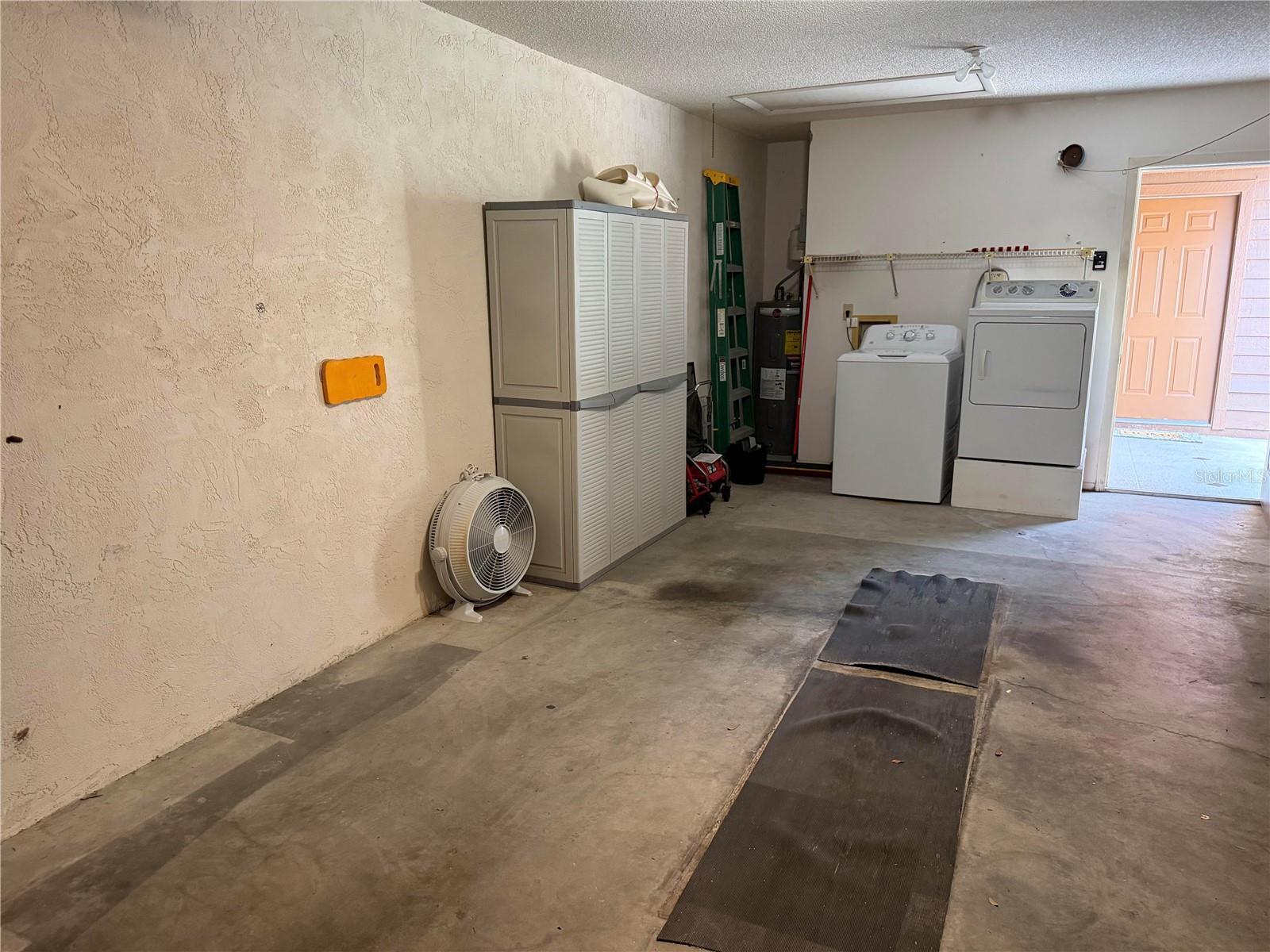 2904 OAK LN — photo 18