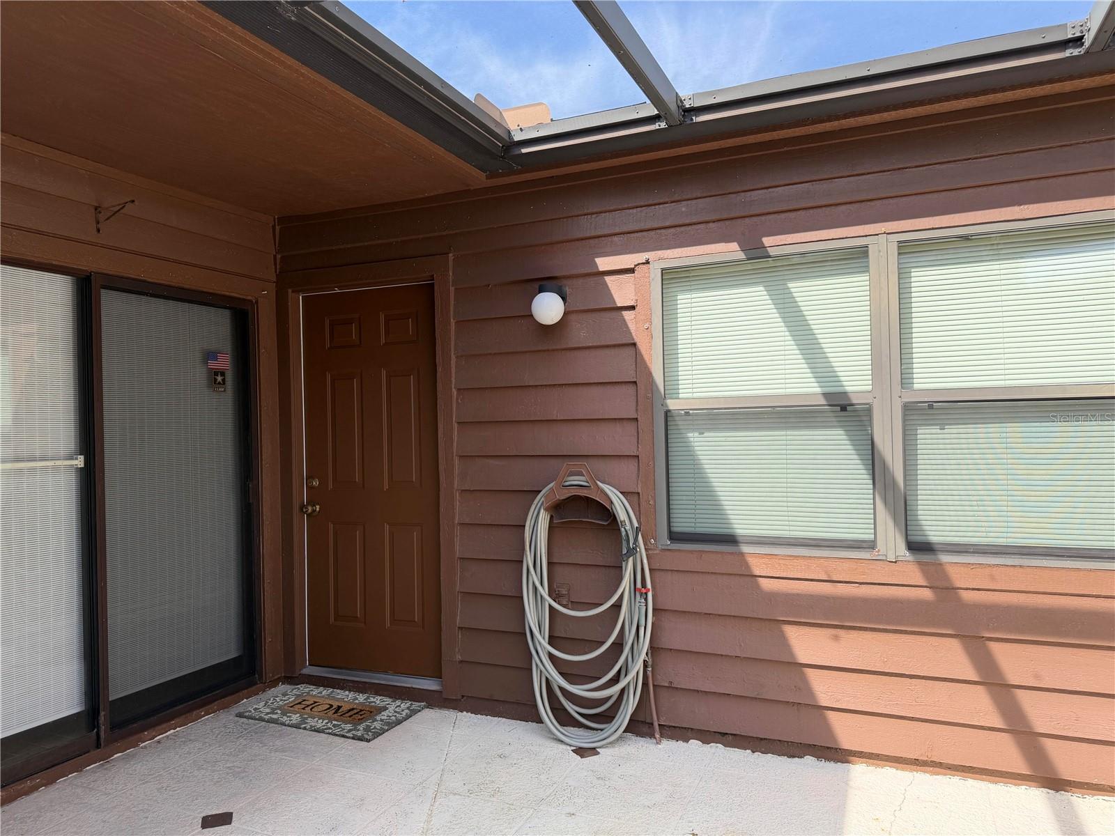 2904 OAK LN — photo 3