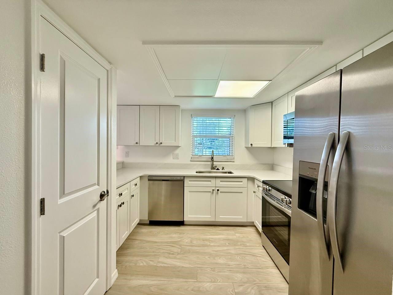 8801 BAY POINTE DR #102 — photo 7