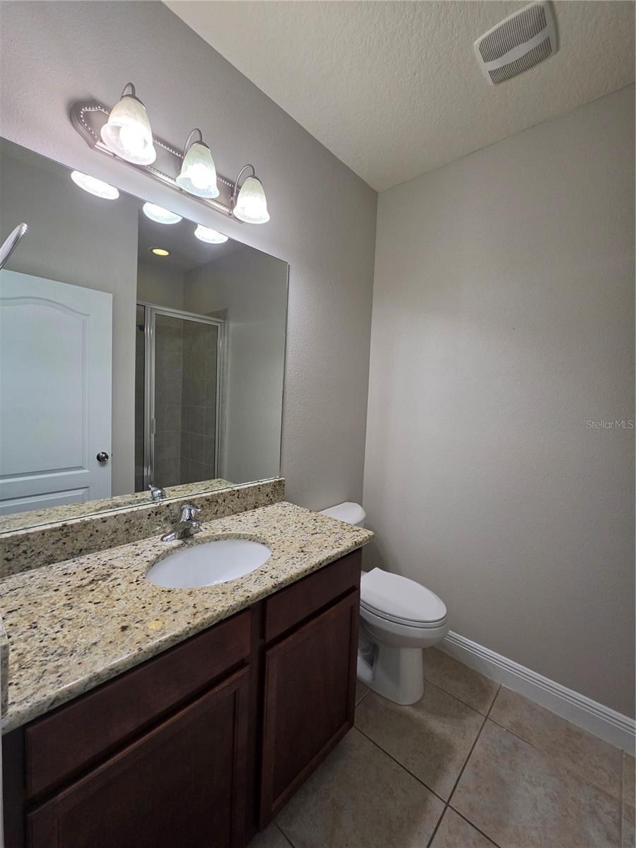 7920 HAMPTON LAKE DR — photo 34