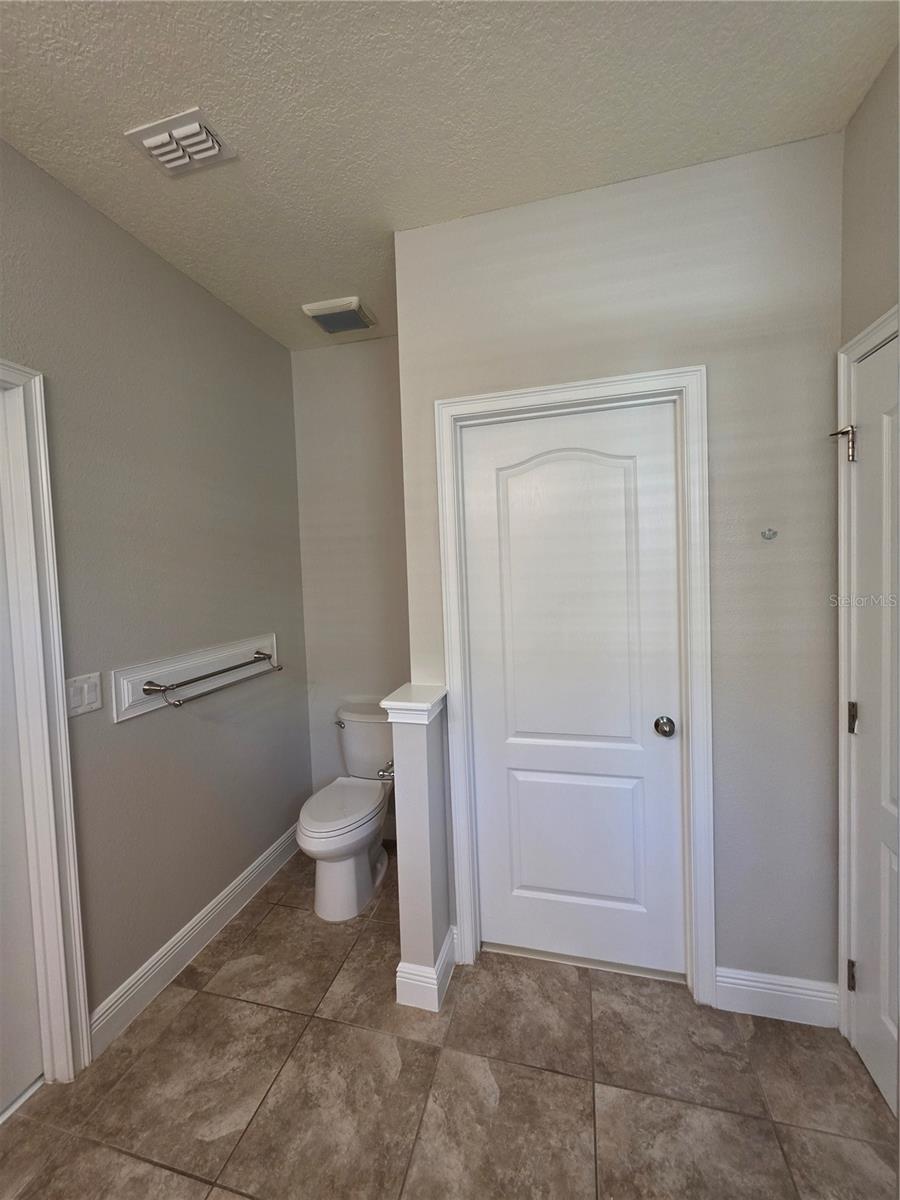 7920 HAMPTON LAKE DR — photo 20