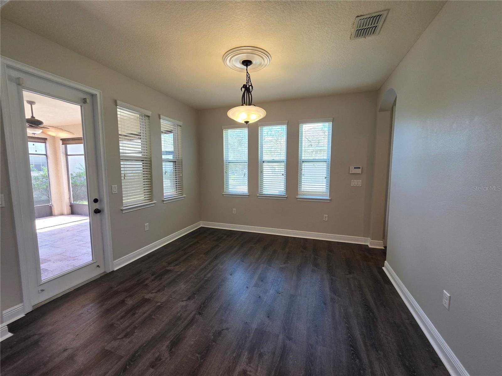 7920 HAMPTON LAKE DR — photo 46