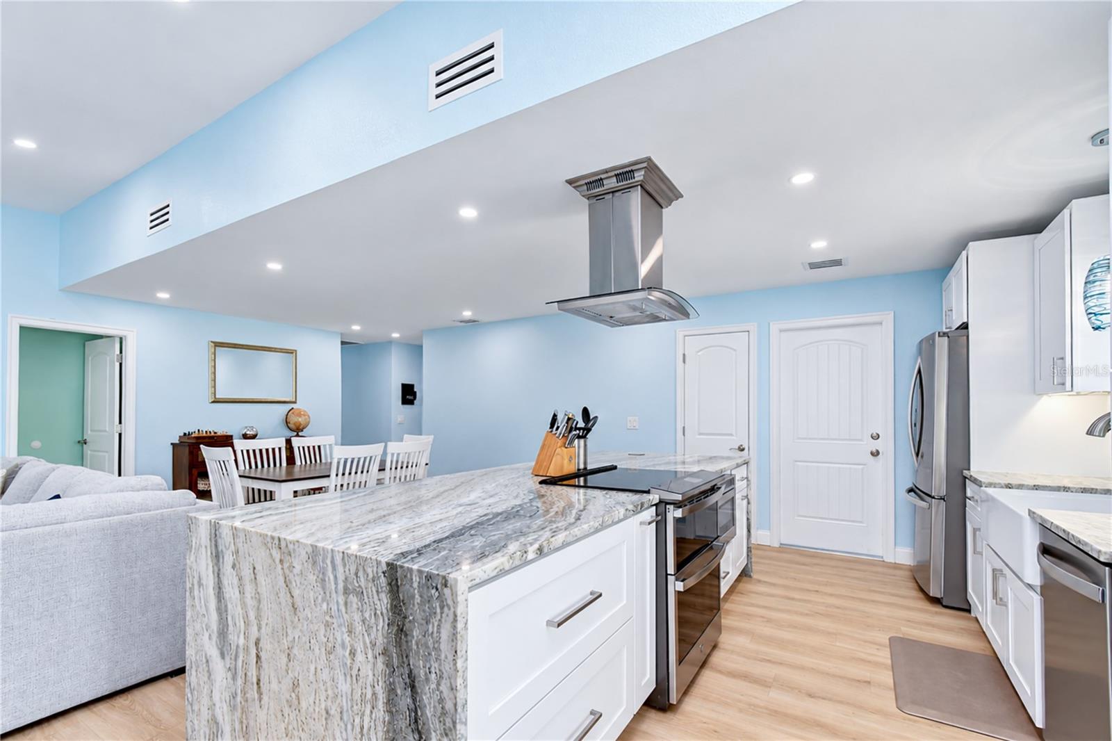 16201 PARKSIDE DR — photo 12